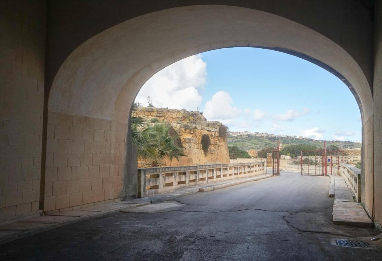 Gee9Teen At Fort Chambray Villa Mgarr Exteriör bild