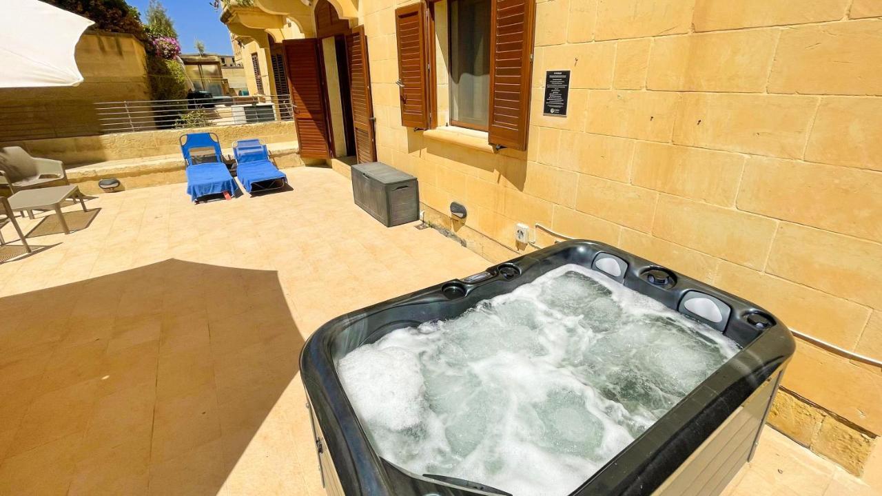 Gee9Teen At Fort Chambray Villa Mgarr Exteriör bild